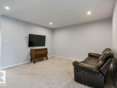 7113 177A AV NW photo 31
