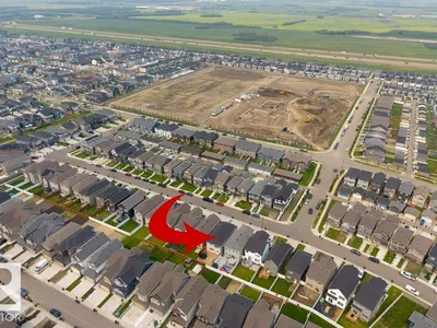 7113 177A AV NW photo 65