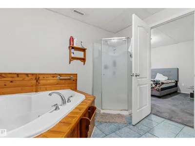 #11 2505 42 ST NW photo 25