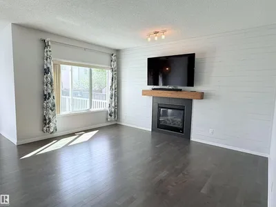 7819 173 AV NW photo 17