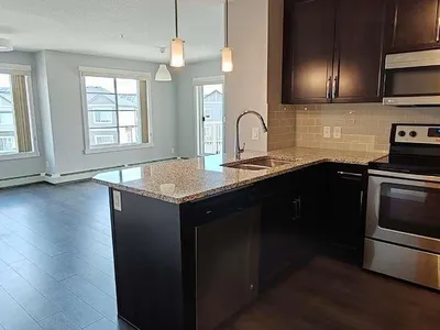 #302 3670 139 AV NW photo 11