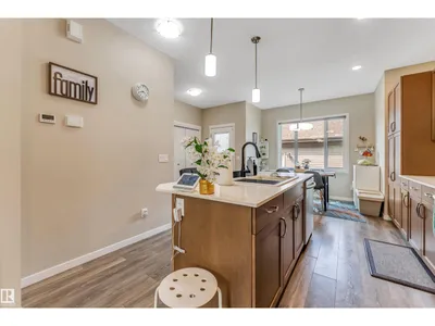 1514 26 AV NW photo 17