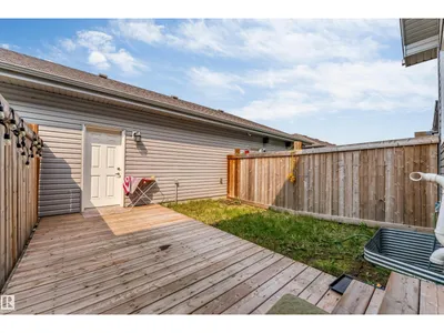 1514 26 AV NW photo 4