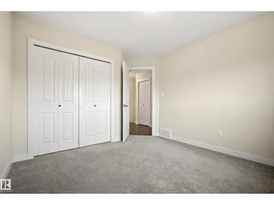 23 GREENBURY BV photo 33