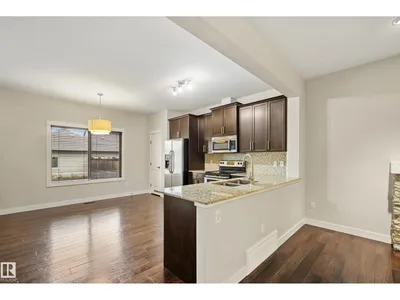 23 GREENBURY BV photo 6