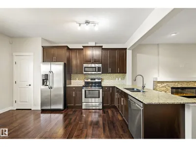 23 GREENBURY BV photo 8