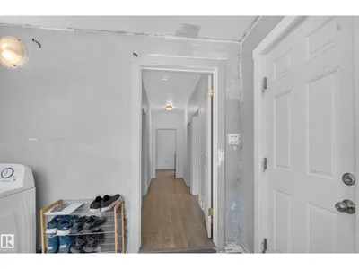 9124 119 AV NW photo 4