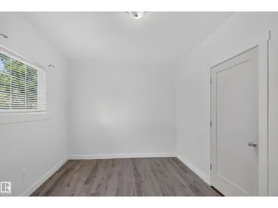 9124 119 AV NW photo 5