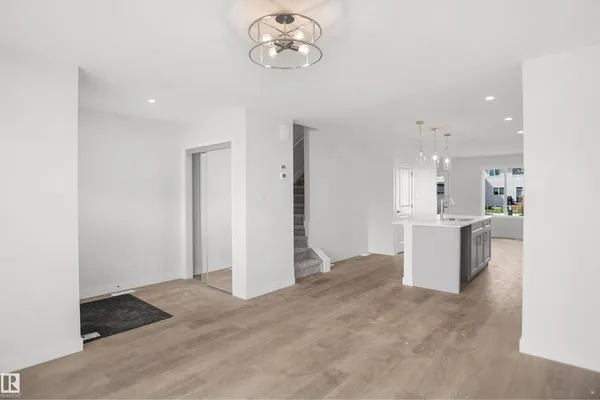 21362 128A AV NW photo 3