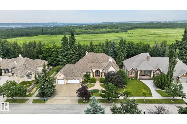 60 KINGSBURY CR photo 3