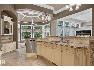 60 KINGSBURY CR photo 20