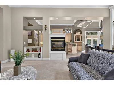60 KINGSBURY CR photo 12