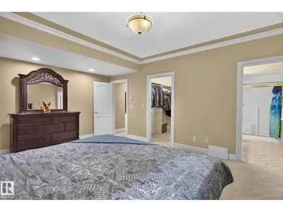 60 KINGSBURY CR photo 55