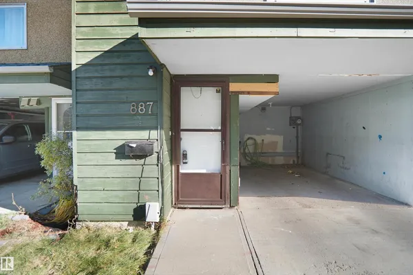 887 ABBOTTSFIELD RD NW photo 2