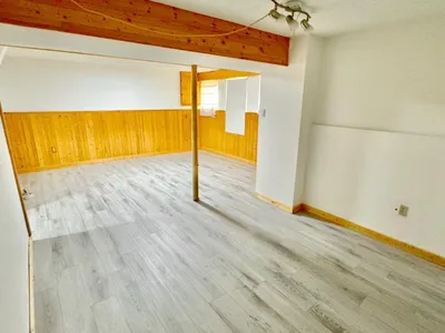 5144 37 AV NW photo 15