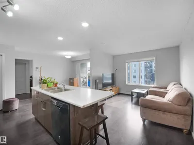 #422 5515 7 AV SW photo 21