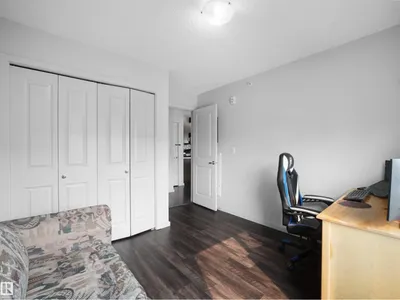 #422 5515 7 AV SW photo 31
