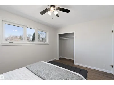 9747 66 AV NW photo 15