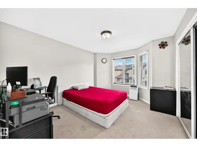 #72 2505 42 ST NW photo 34