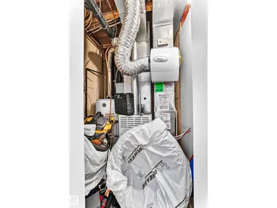 #72 2505 42 ST NW photo 41
