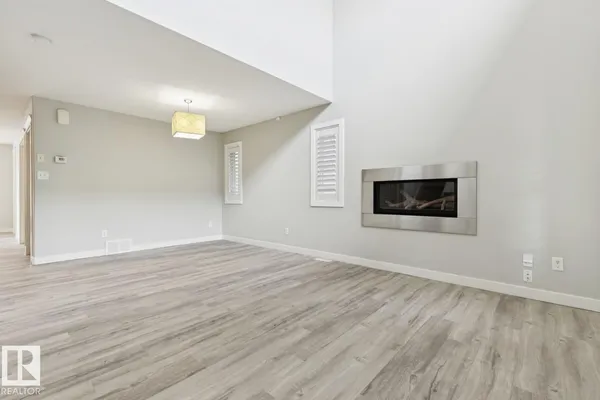 4058 MORRISON WY NW photo 3