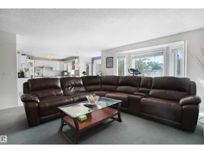 2715 44A AV NW photo 27
