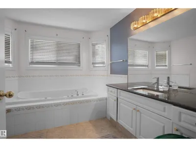 2715 44A AV NW photo 38