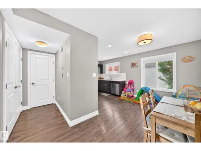 10 415 clareview Rd NW NW NW photo 38