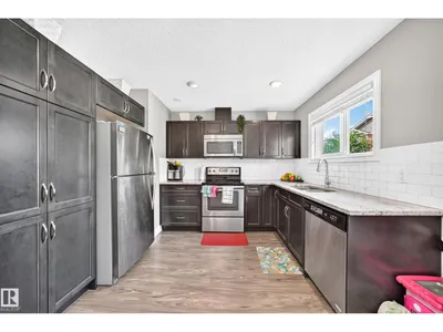 10 415 clareview Rd NW NW NW photo 34