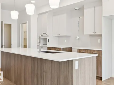 22526 83A AV NW photo 11
