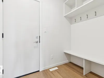 22526 83A AV NW photo 18