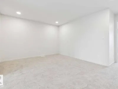22526 83A AV NW photo 29