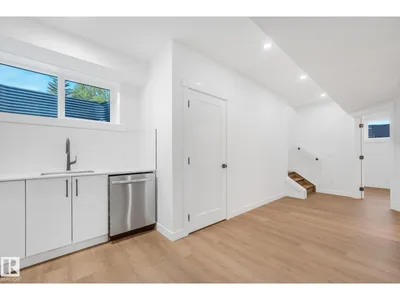 11307 46 AV NW photo 44