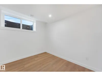 11307 46 AV NW photo 36