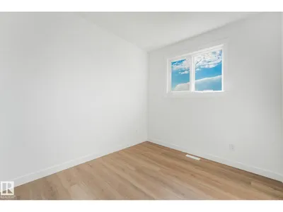 11307 46 AV NW photo 34