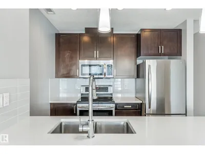 #910 10238 103 ST NW photo 9