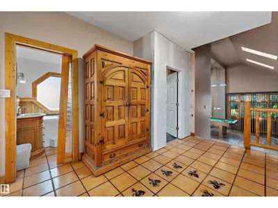 11253 89 ST NW photo 20