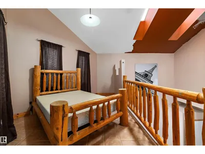 11253 89 ST NW photo 29