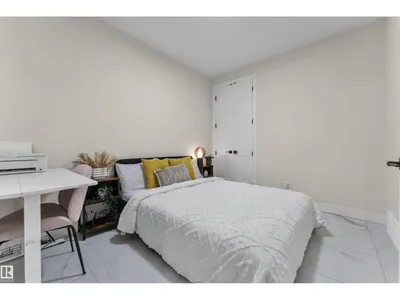 3924 41 AV photo 10