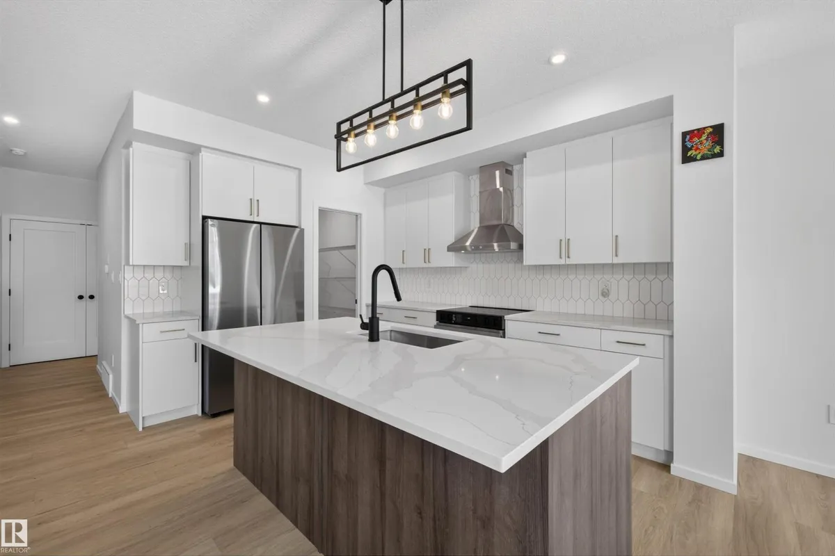 7722 174A AV NW exterior