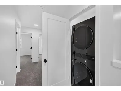 7722 174A AV NW photo 32