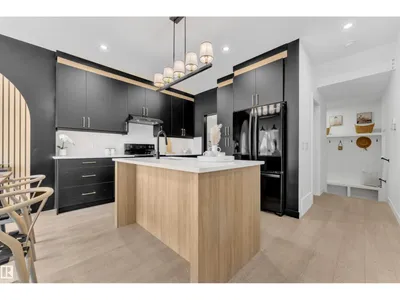 90 Silverstone Drive photo 9
