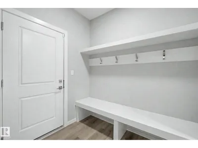 311 29 ST SW SW photo 22