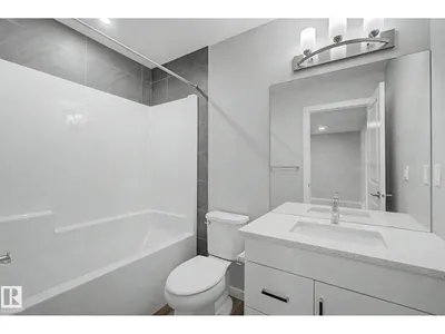 311 29 ST SW SW photo 32