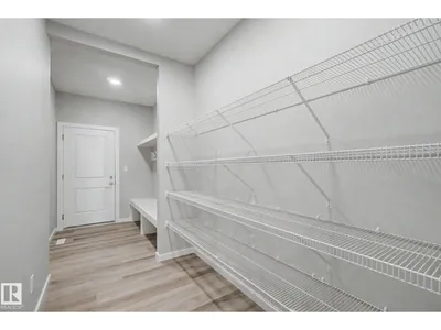 311 29 ST SW SW photo 18