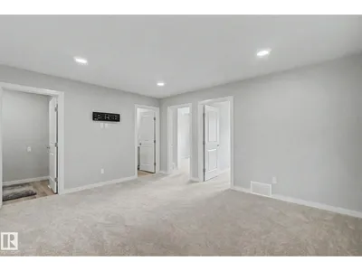 311 29 ST SW SW photo 24