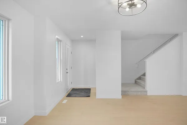 7385 Keeler CR SW photo 3