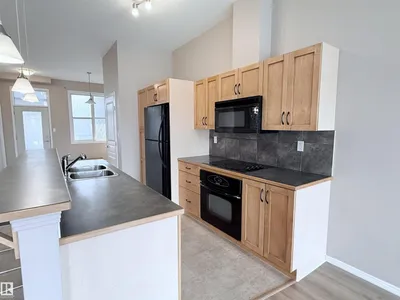 #513 10147 112 ST NW photo 8