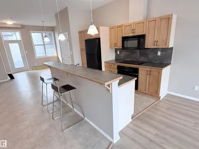 #513 10147 112 ST NW photo 9