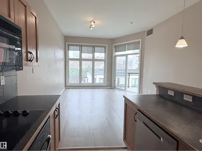 #513 10147 112 ST NW photo 13